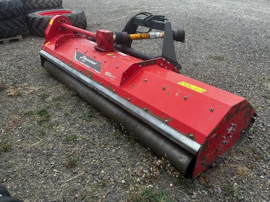 Broyeur à axe horizontal Kverneland FRH 320