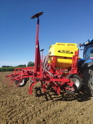 Semoir pour semis simplifié Aguirre TD 400
