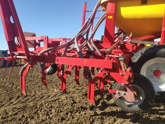 Semoir pour semis simplifié Aguirre TD 400