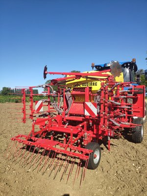 Semoir pour semis simplifié Aguirre TD 400