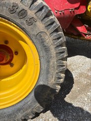 Presse à balles rondes New Holland BR 750 - 13