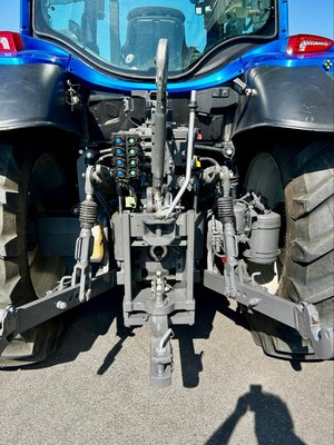 Tracteur agricole Valtra N135 DIRECT