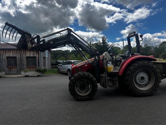 Tracteur agricole Massey Ferguson MF 5425