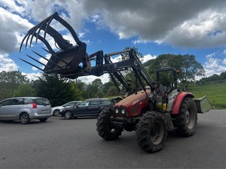 Tracteur agricole Massey Ferguson MF 5425 - 1