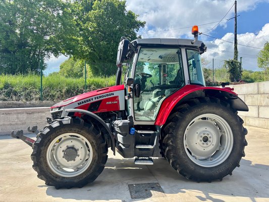 Tracteur agricole Massey Ferguson 5S.135 Dyna 6 Efficient