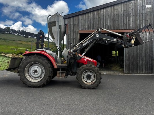 Tracteur agricole Massey Ferguson MF 5425