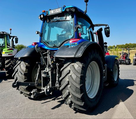Tracteur agricole Valtra N135 DIRECT