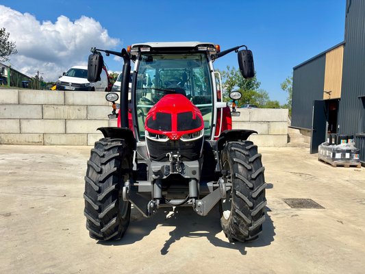 Tracteur agricole Massey Ferguson 5S.135 Dyna 6 Efficient