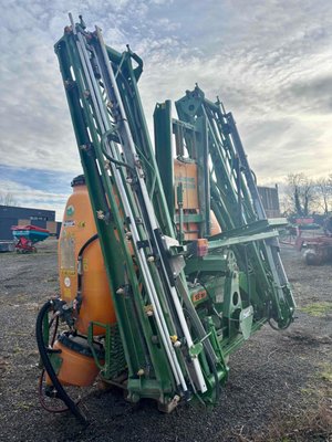 Pulvérisateur porté Amazone UF 1200