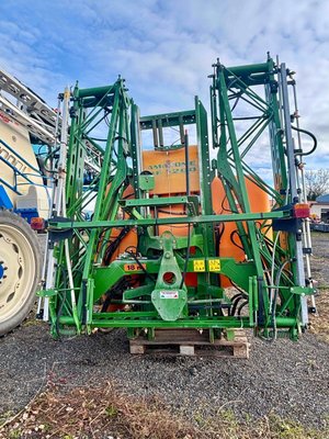 Pulvérisateur porté Amazone UF 1200