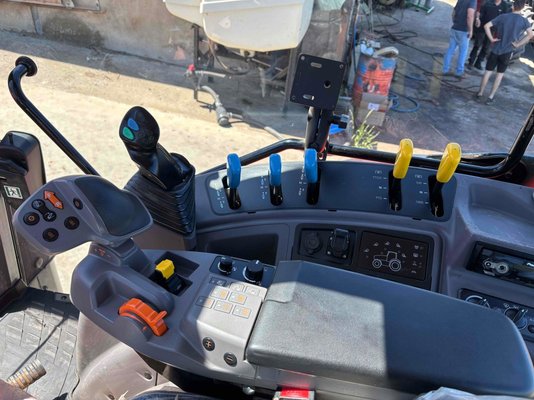 Tracteur agricole Kubota M6-122