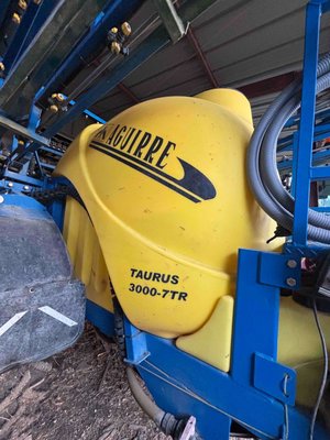 Pulvérisateur traîné Aguirre TAURUS 3000-7TR